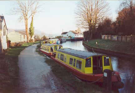 Please click here for the Road House Narrowboats Web Site